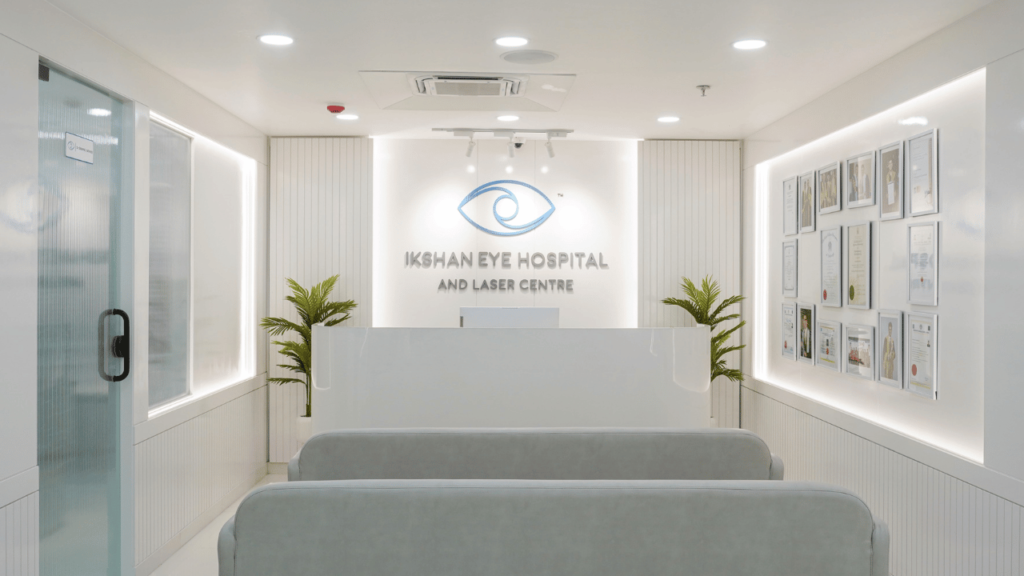 How to Choose the Right Clinic for Femto LASIK in India